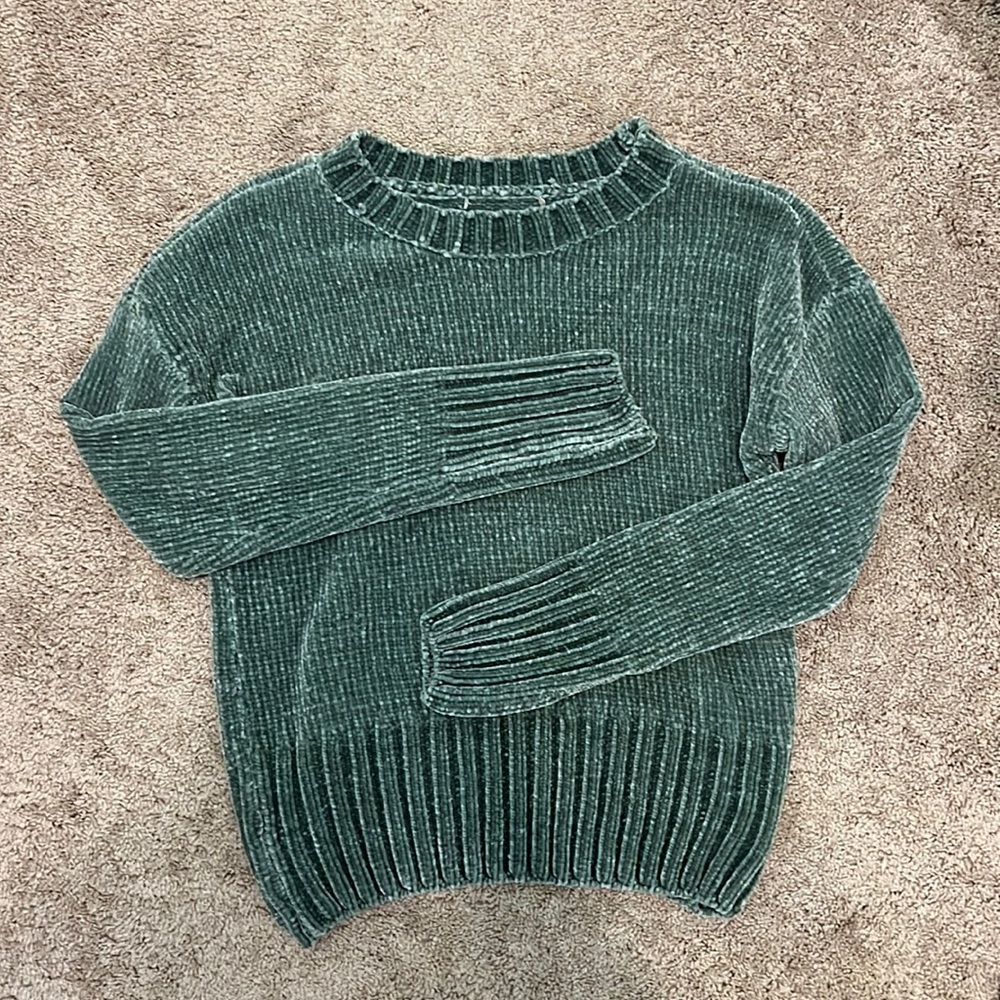 Super soft green sweater